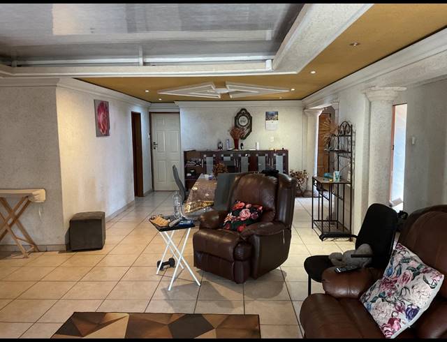 4 BEDROOM HOUSE TO LET IN PROCLAMATION HILL